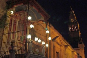 Mezquita Córdoba – Noche – Virgen – Faroles