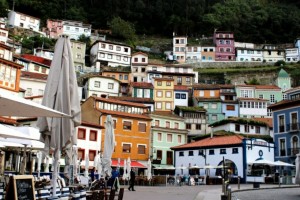 Asturias Cudillero foto puerto marinero