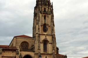 Fachada de Catedral de Oviedo Asturias