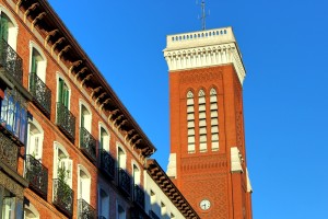 Edificio antiguo en la calle Atocha de Madrid