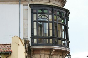 Edificio modernista en casco antiguo Oviedo