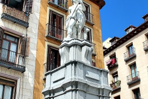 Estatua plaza de la Provincia en Madrid