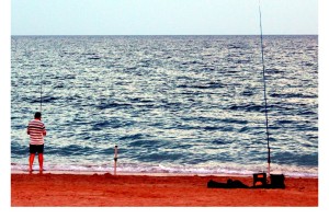 Tarde de pesca en la playa Peñíscola Foto Manuel Ramallo