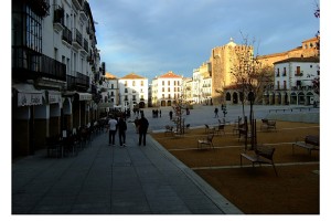 Vista parcial de la Plaza Mayor de Cáceres