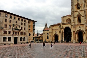Vista general de la Plaza de la catedral de Oviedo