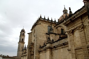 Fachada cúpula campanario gárgolas catedral Jerez de la Frontera Cádiz arquitectura autor Manuel Ramallo