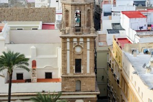 Desde la torre campanario de la catedral de Cádiz podemos ver esto