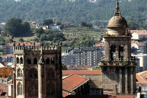 Cimborrio y torre del campanario de la catedral de Ourense