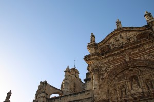 Vista parcial de Fachada Iglesia Mayor Prioral de Puerto de Santa María Cádiz