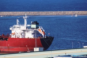 puerto-de-coruna-barco-mercante-muelle-mercancias-carguero