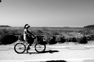 en-bici-por-playa-america-nigran-pontevedra