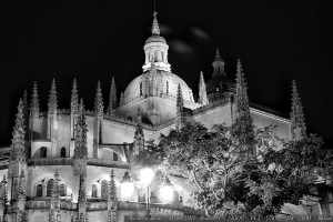 catedral-de-segovia-blanco-y-negro
