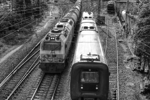 trenes-estacion-orense-ourense-empalme-blanco-y-negro