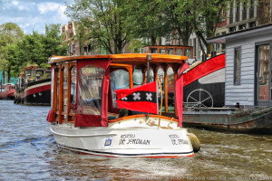 Navegando por el canal Ámsterdam