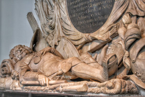 tumba-en-catedral-de-amsterdam-almirante-holandes-muerto-en-batalla-marina-contra-los-ingleses